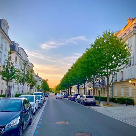 L'eclat De Proche * Serris